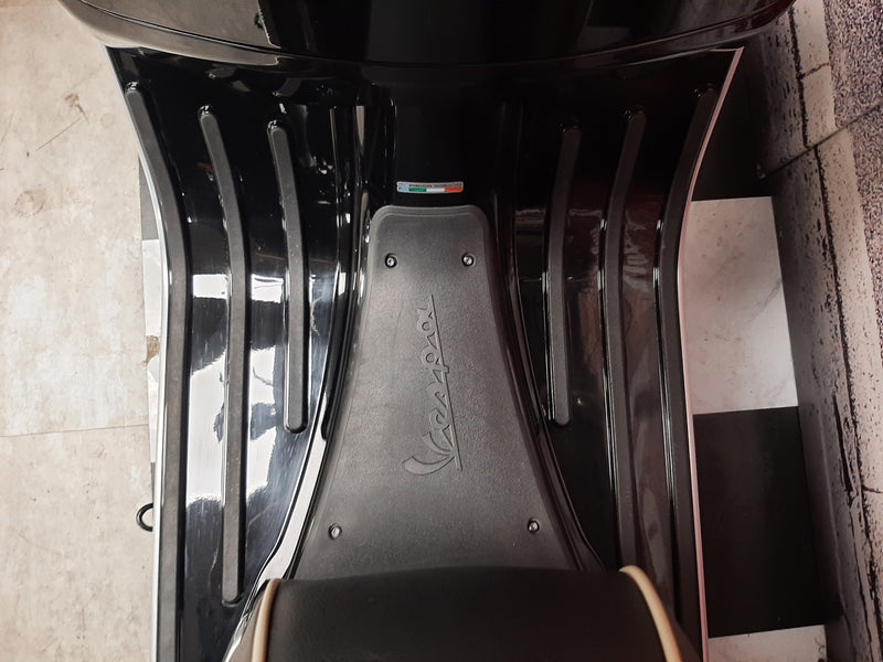 Vespa GTS 300 SUPER 2016