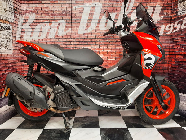 Aprilia SRGT 125 2022